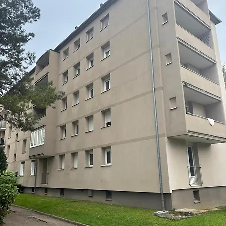 1 A Proche Luxembourg Apartment